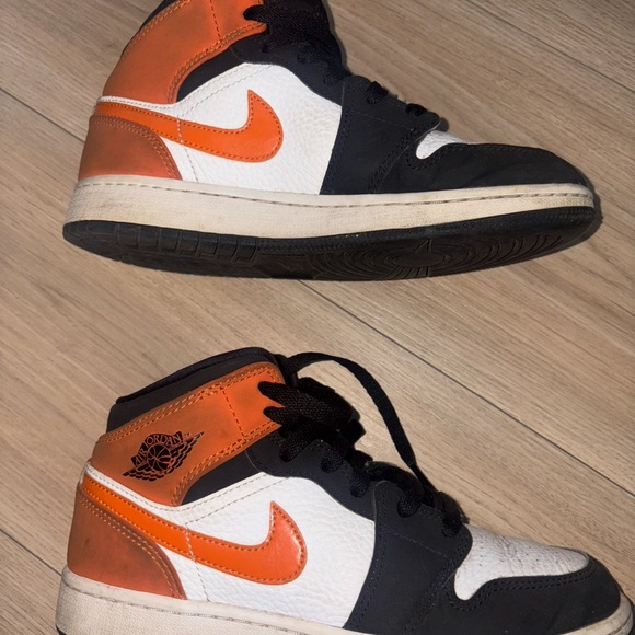 Jordan 1 Mid Shattered Backboard - Picture 3 of 5